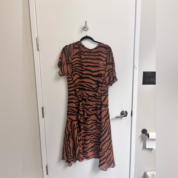 All Saints Dresses & Skirts - All Saints enki zephra animal print Short Sleeve dress